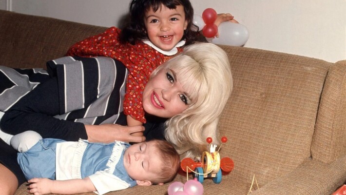 My Mom Jayne : A Film by Mariska Hargitay